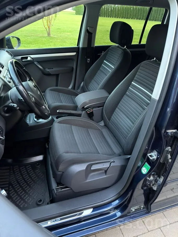Volkswagen Touran 2015 photo 5