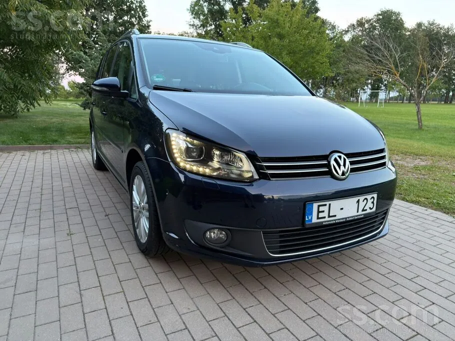 Volkswagen Touran 2015 photo 2