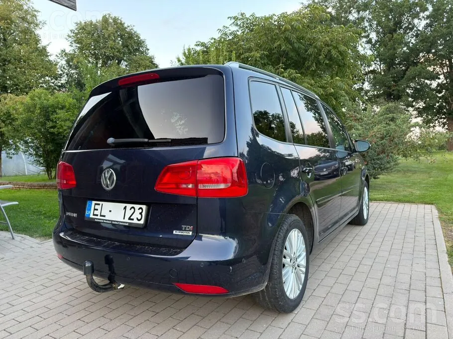 Volkswagen Touran 2015 photo 3