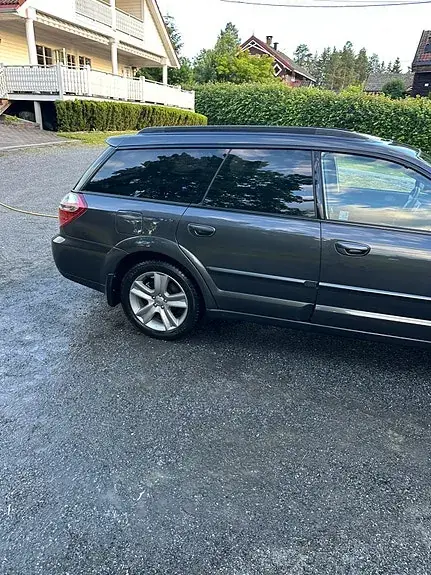 Subaru Legacy Outback 2007 photo 4