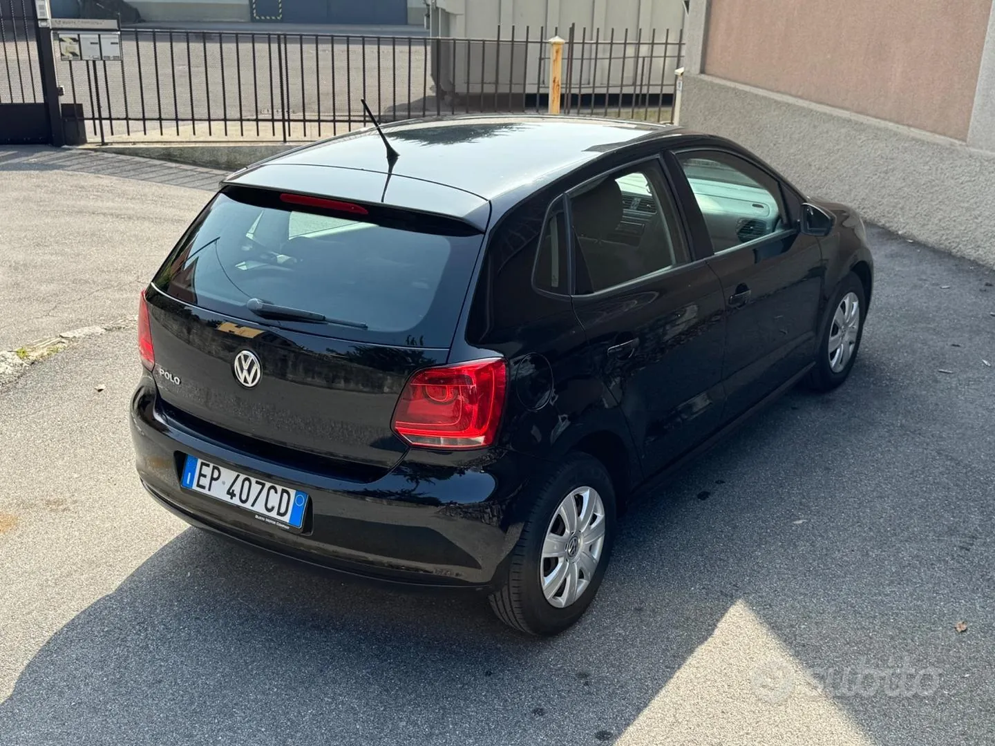 Volkswagen Polo 2013 photo 2