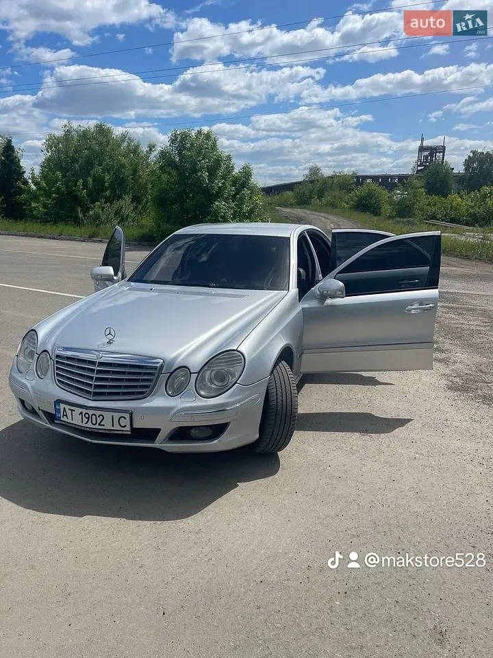 Mercedes-Benz E-Class 2006 photo 2