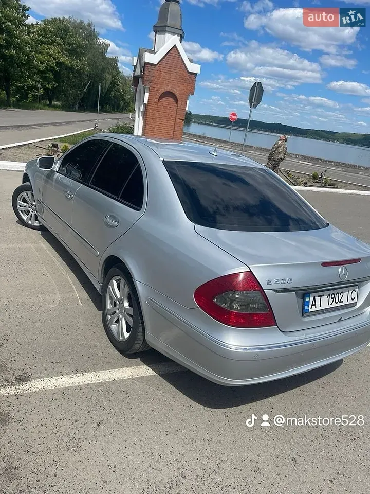Mercedes-Benz E-Class 2006 photo 3