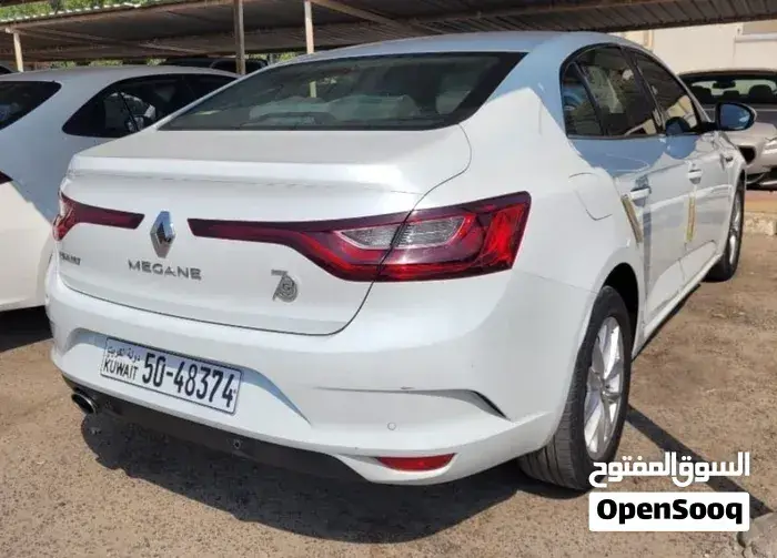 Renault Megane 2019 photo 2
