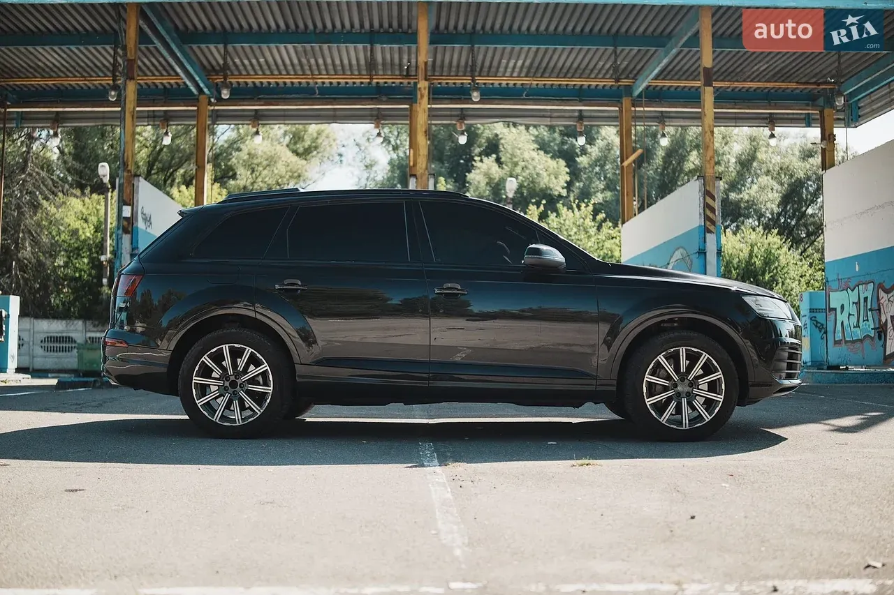 Audi Q7 2017 photo 3