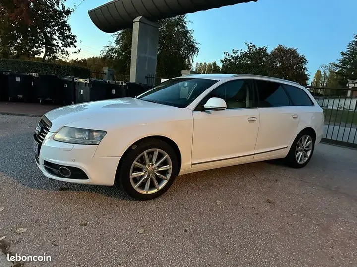 Audi A6 2011 photo 2
