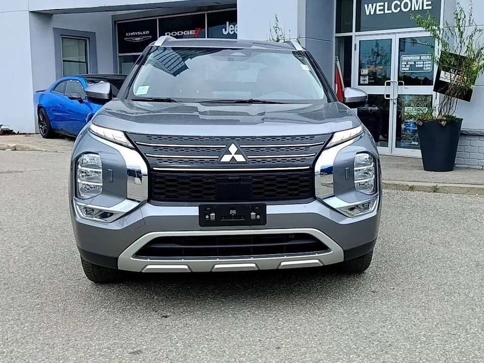 Mitsubishi Outlander 2023 photo 3