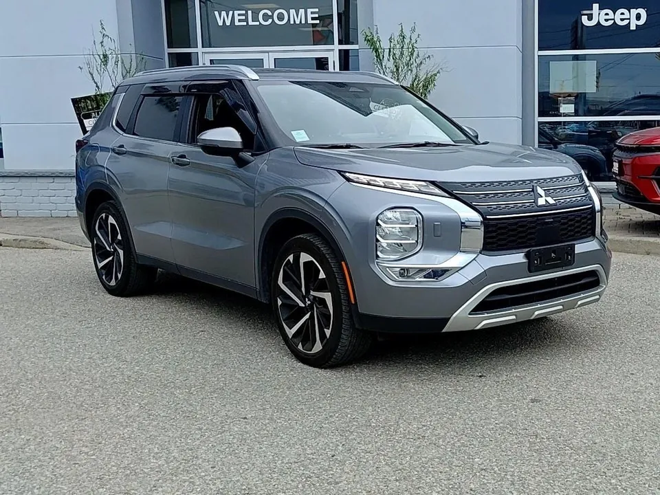 Mitsubishi Outlander 2023 photo 2