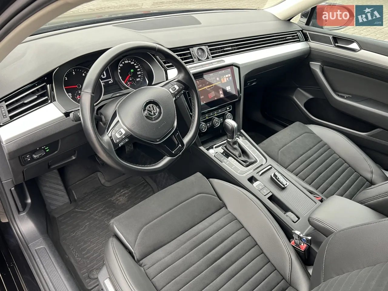 Volkswagen Passat 2017 photo 2
