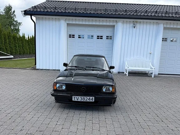 Opel Ascona 1979 photo 4