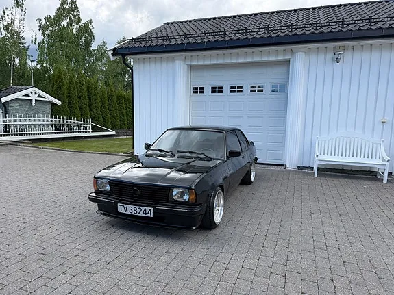 Opel Ascona 1979 photo 2