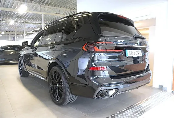 BMW X7 2026 photo 4