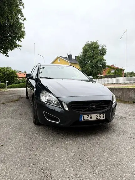 Volvo V60 2012 photo 2