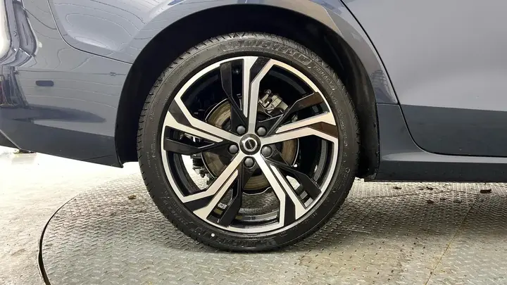 Volvo V60 2026 photo 4