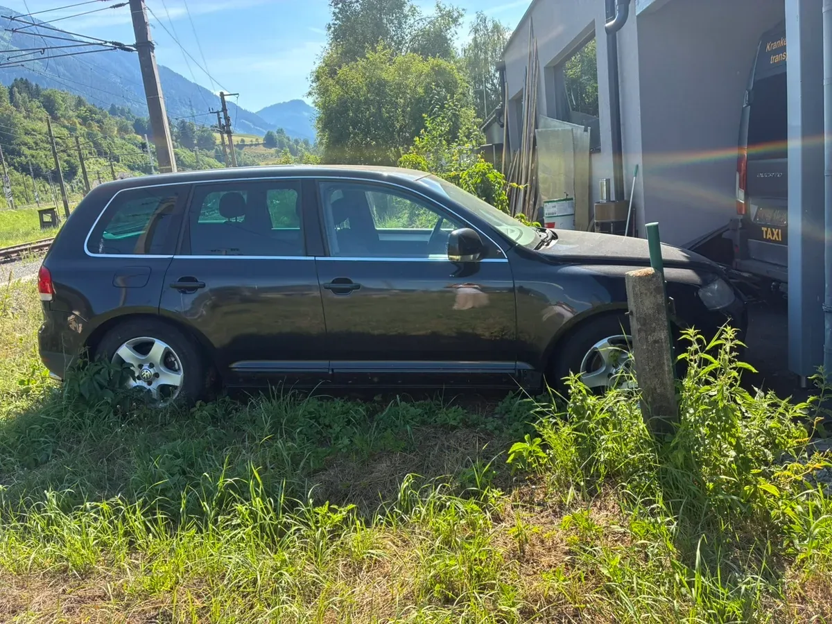 Volkswagen Touareg 2005 photo 2