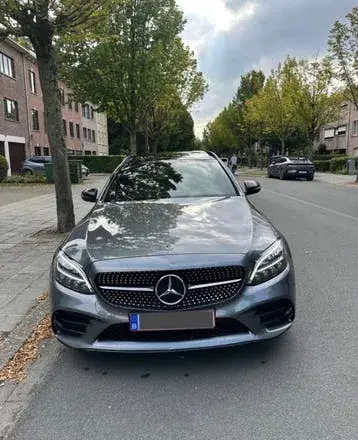 Mercedes-Benz C200