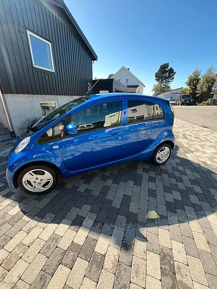 Mitsubishi I-Miev 2017 photo 5