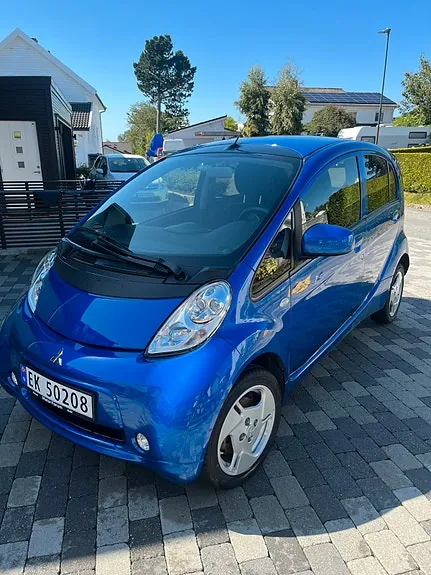 Mitsubishi I-Miev 2017 photo 2