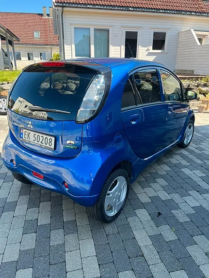 Mitsubishi I-Miev 2017 photo 3