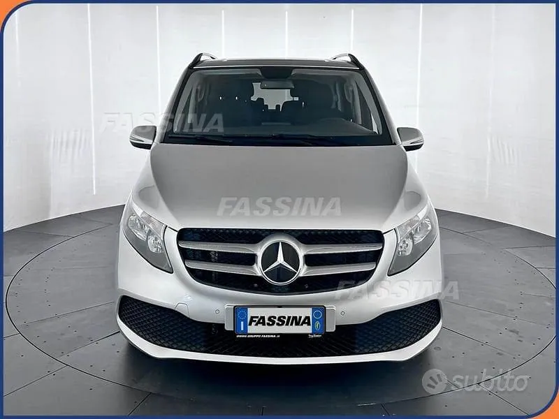 Mercedes-Benz V-Class 2022 photo 2