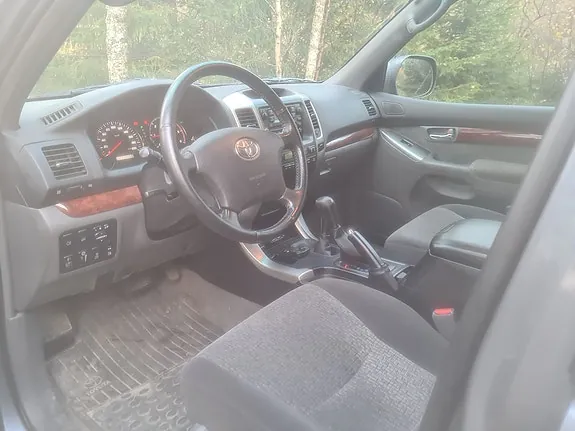 Toyota Land Cruiser 2005 photo 4