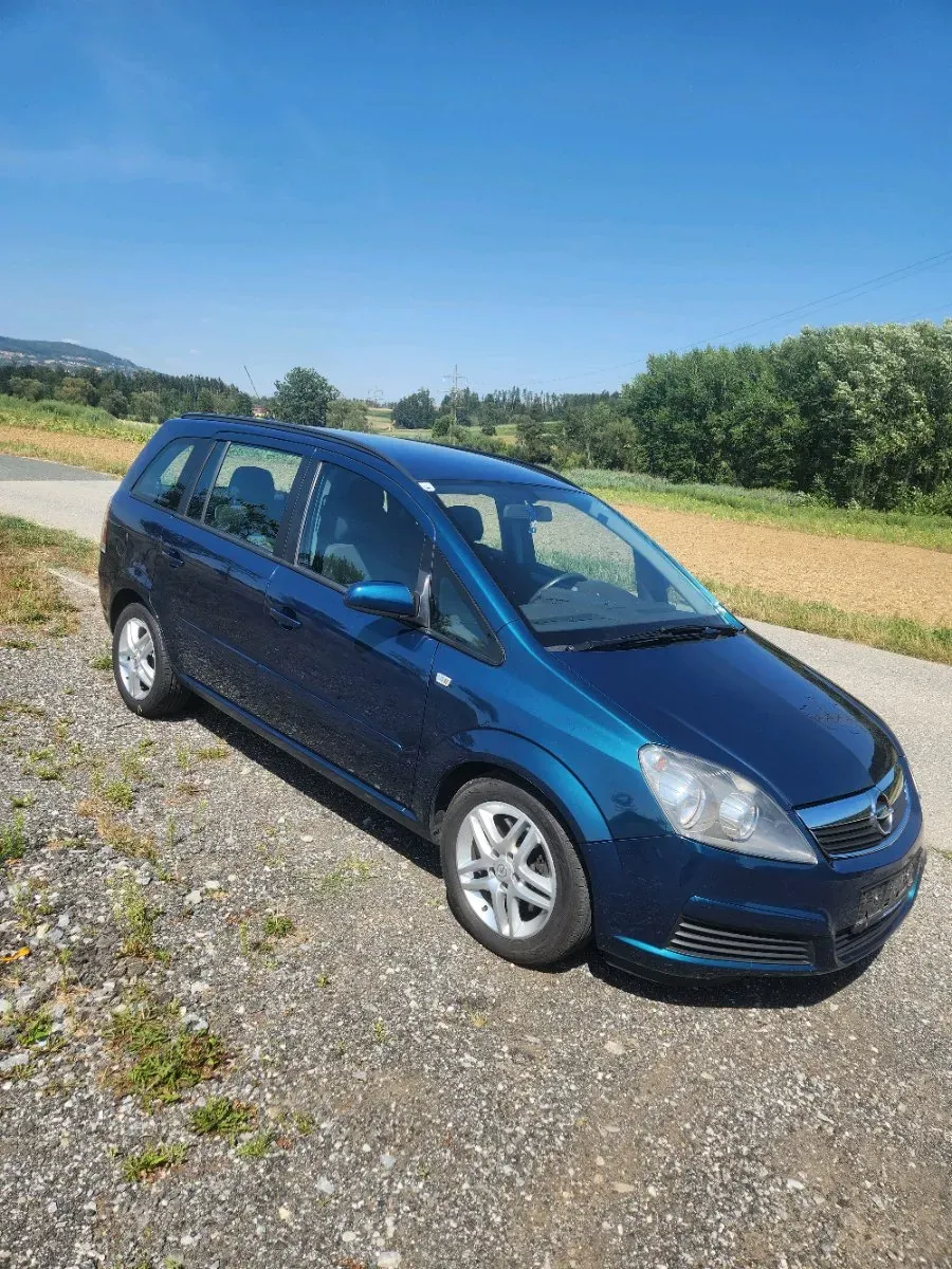 Opel Zafira 2007 photo 2