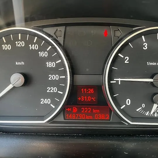 BMW 116I 2010 photo 2
