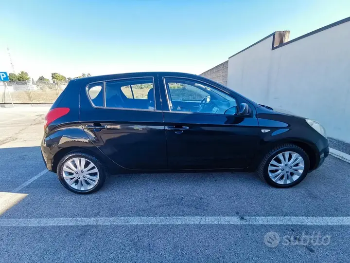Hyundai I20 2010 photo 4