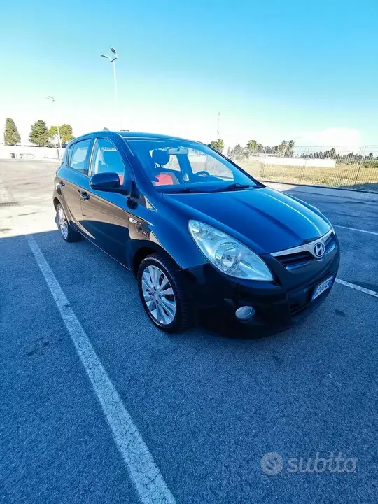 Hyundai I20 2010 photo 3