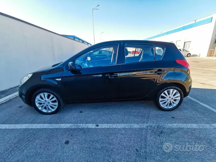 Hyundai I20 2010 photo 5