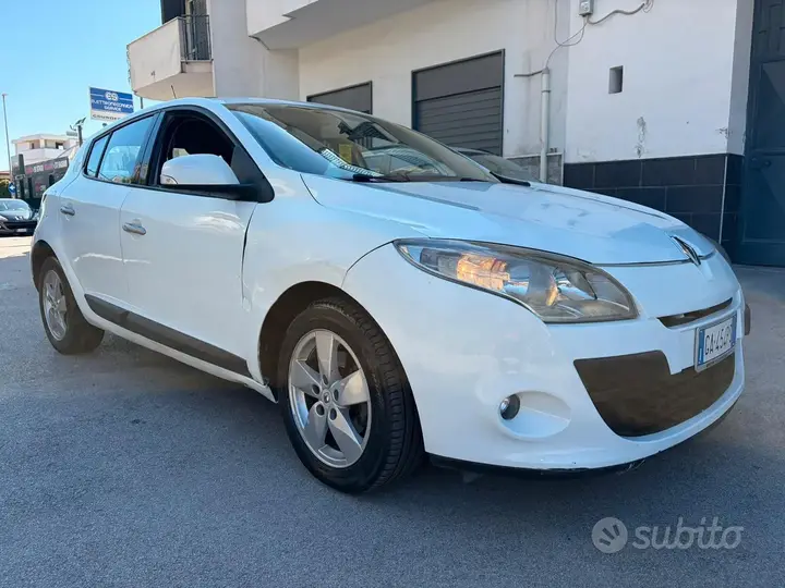Renault Megane 2009 photo 2
