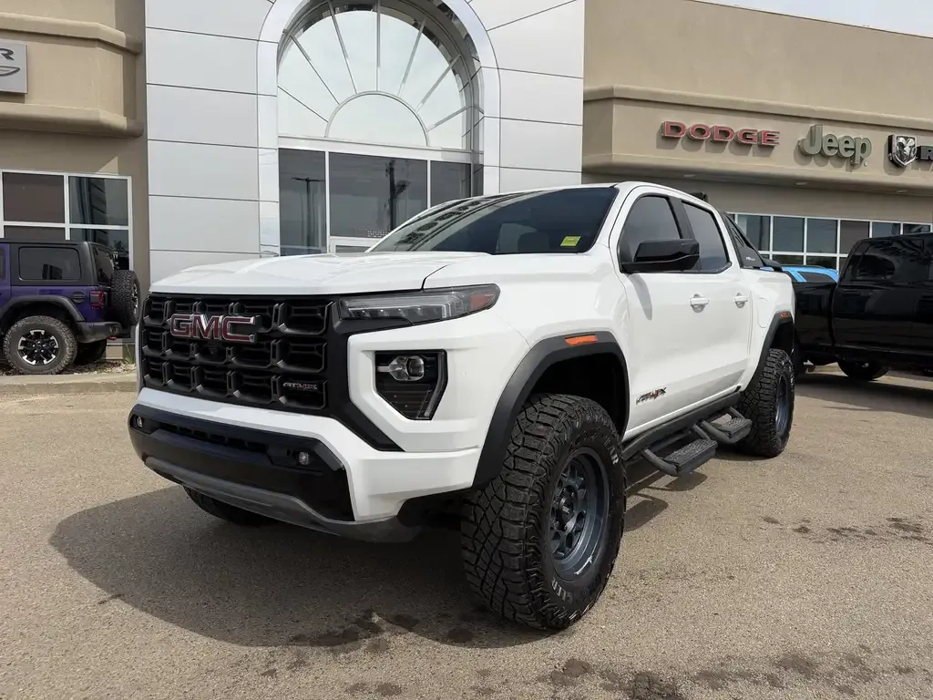 GMC Canyon 2023 photo 2