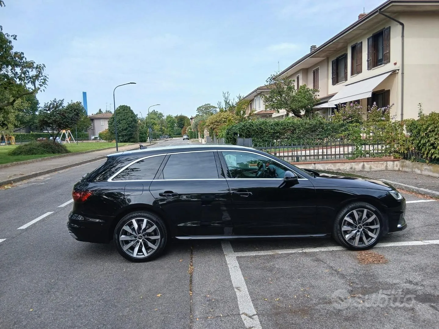 Audi A4 2023 photo 3