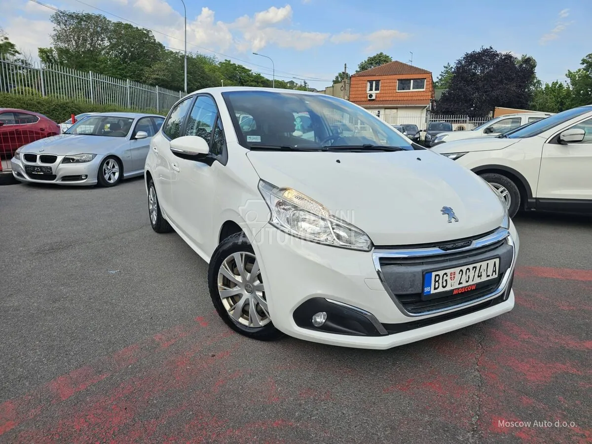 Peugeot 208