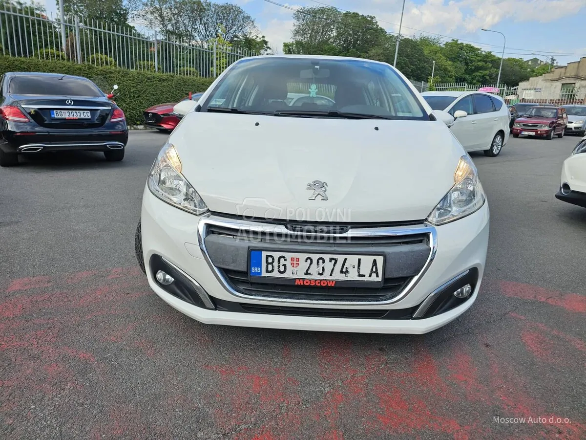 Peugeot 208 2019 photo 2