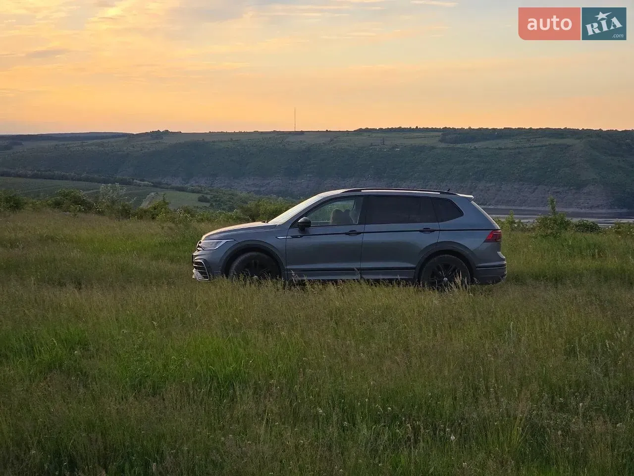 Volkswagen Tiguan Allspace 2021 photo 2
