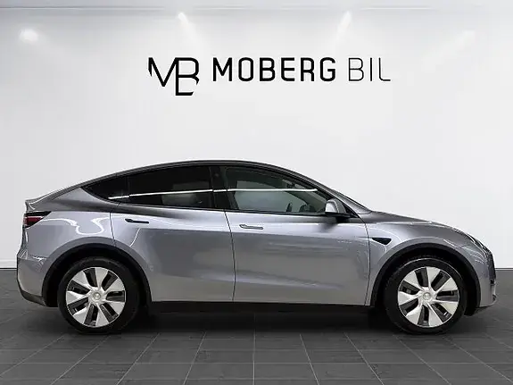 Tesla Model Y 2023 photo 4