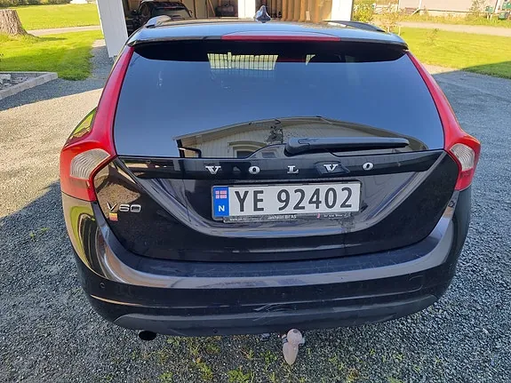 Volvo V60 2012 photo 2