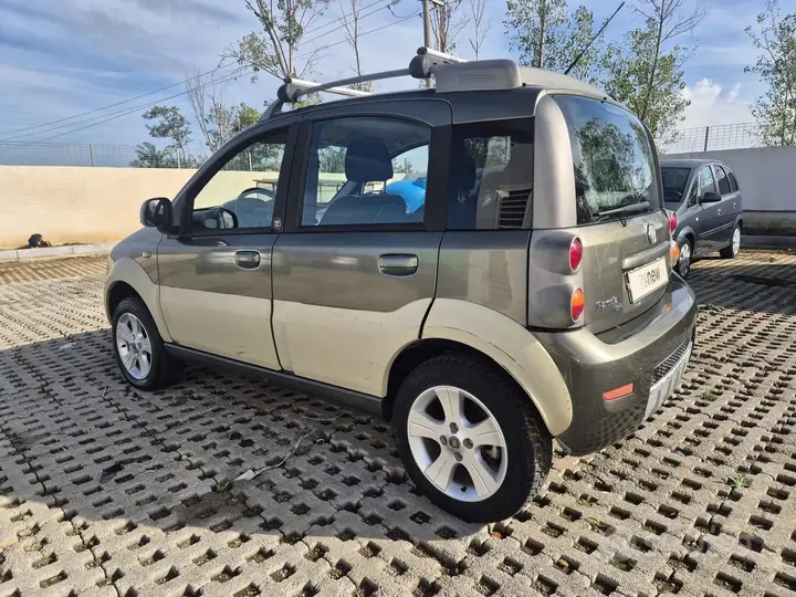 Fiat Panda 2011 photo 4