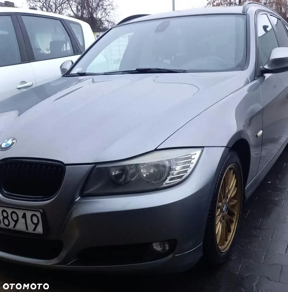 BMW Seria 3 2010 photo 2