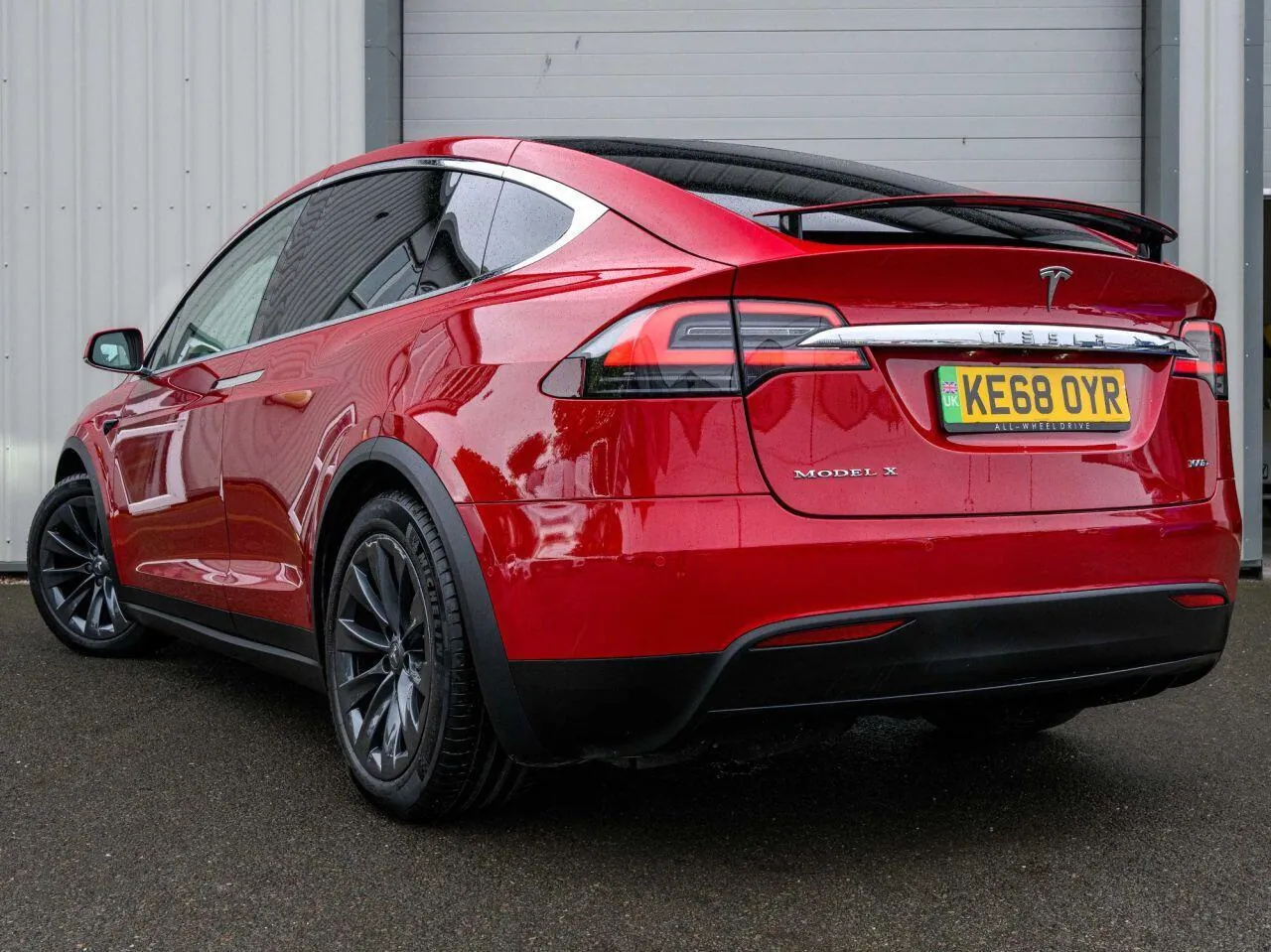 Tesla Model X 2018 photo 2