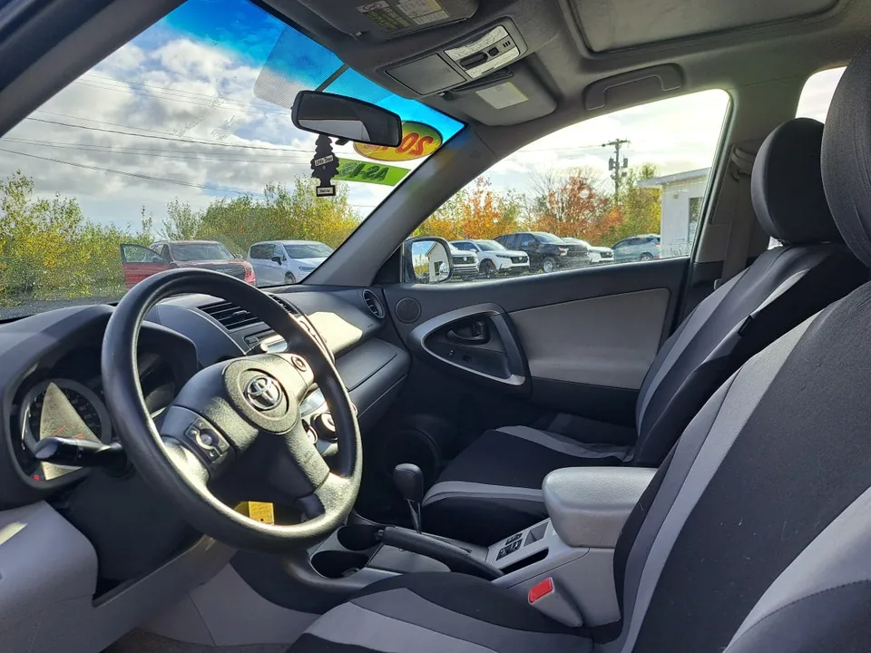 Toyota Rav4 2012 photo 3