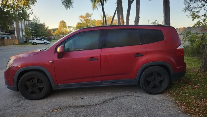 Chevrolet Orlando 2012 photo 2