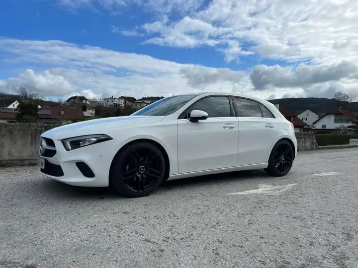 Mercedes-Benz A Klasse 180 2019 photo 2