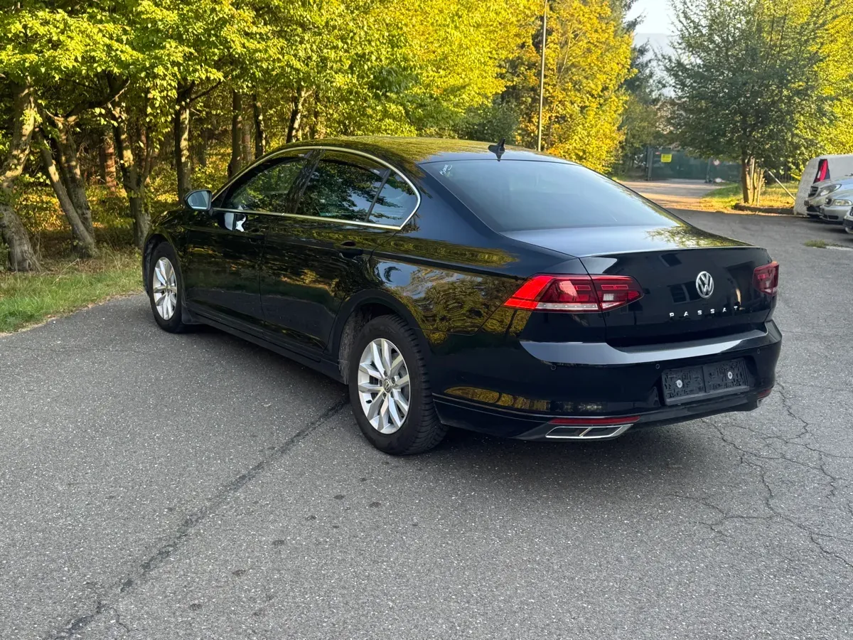 Volkswagen Passat 2019 photo 3