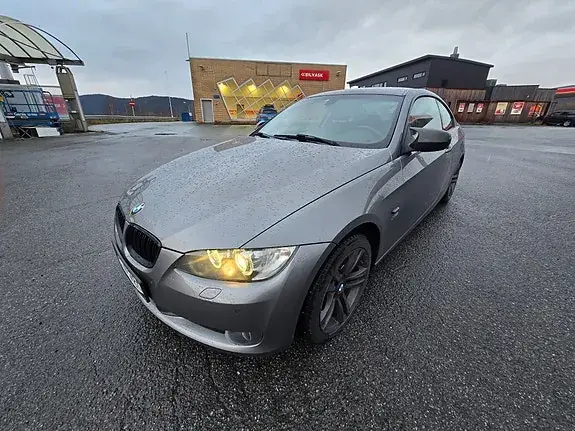 BMW 320D 2010 photo 5
