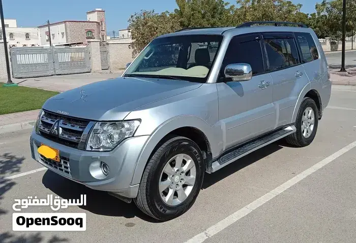 Mitsubishi Pajero 2012 photo 3