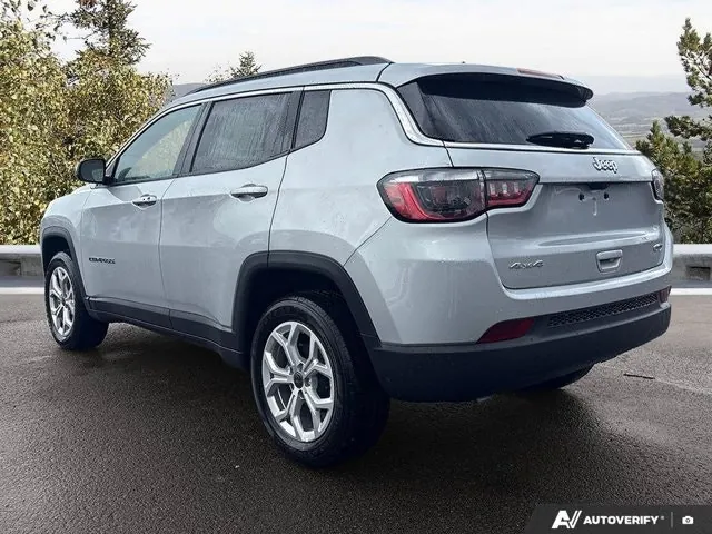 Jeep Compass 2026 photo 4