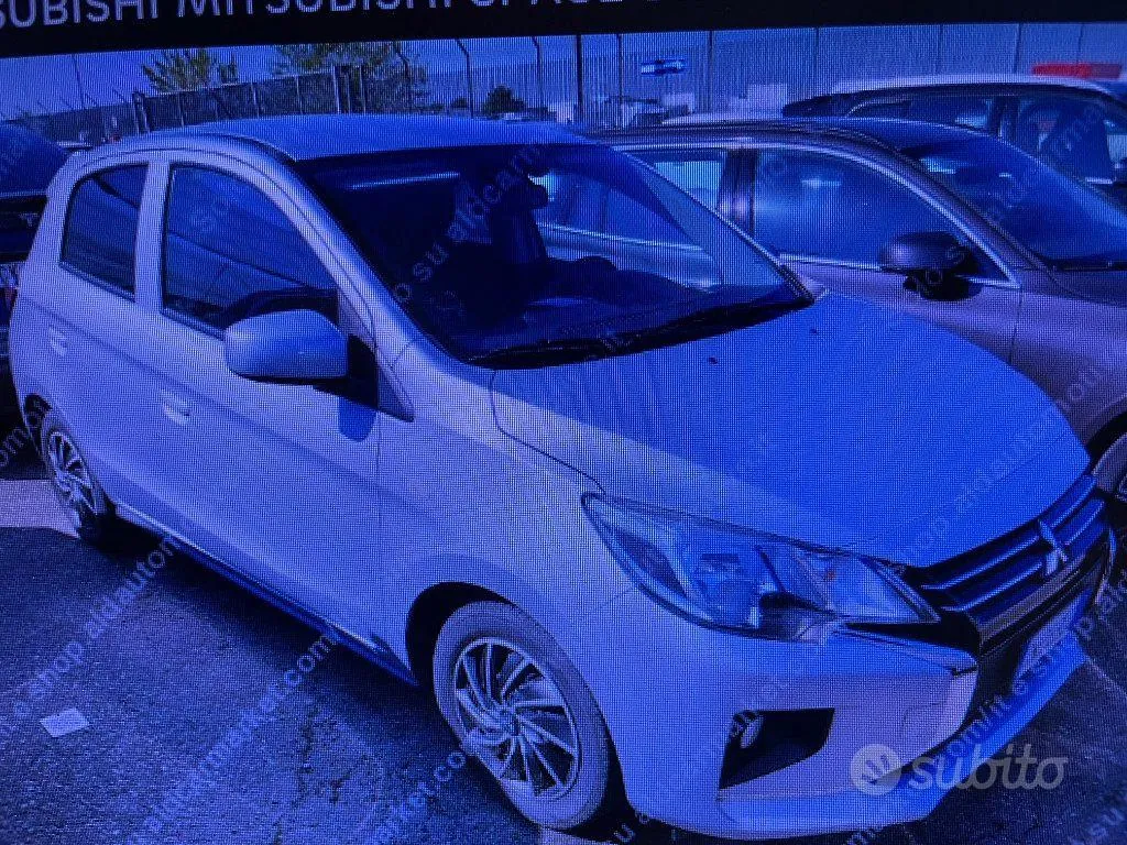 Mitsubishi Space Star 2023 photo 2