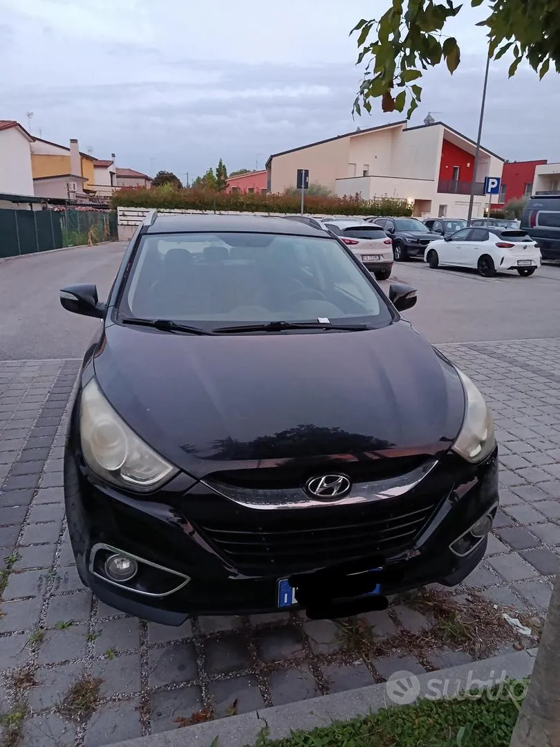 Hyundai Tucson 2011 photo 2